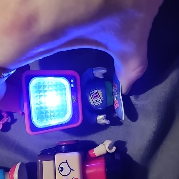 fgteev - Picture 2 of 2